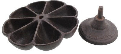 Laing, Harrar & Chamberlin/Philad: Cast Iron "Tru-Fit" Brand Nail Cup