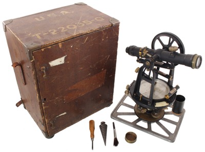 David White Company, Milwaukee, Wisconsin, No. 10850-S: Early 20th C. Surveyor's Transit