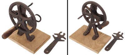 Unmarked: Unus. Cast Iron 3 Strand Rope Winder