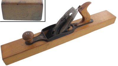 Derby Plane Company, Birmingham, Connecticut, No. 30: "B Plane" 22" Length Transitional Plane