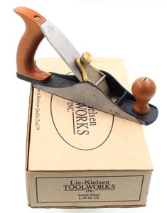 Lie-Nielsen Tool Works, Warren, Maine, No. LN-40 1/2: Cast Iron Scrub Plane