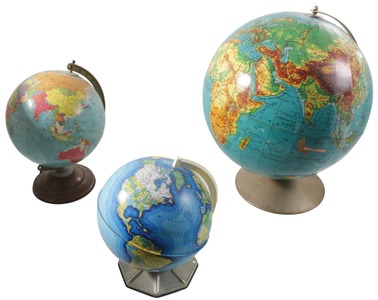 Assorted Makers: Lot Of Three Terrestrial Globes