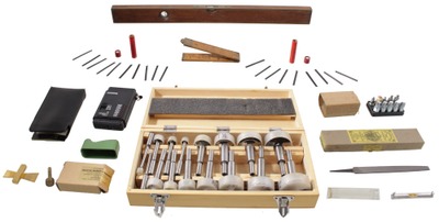 Assorted Makers: Modern Woodworking Tools Opportunity Lo