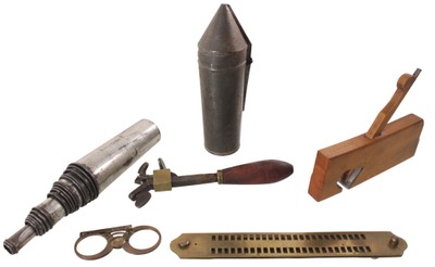 Assorted Makers: Five Interesting ' Small Size Tools