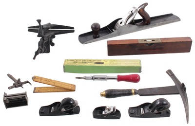 Stanley Rule & Level: Lot Of Sound & Usabl Hand Tools