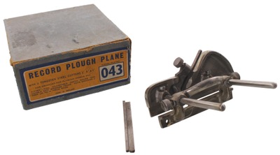 Record Tool Works, Sheffield, England, No. 043: Cast Iron Plow Plane