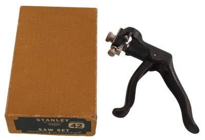 Stanley Rule & Level, No. 42 X: Unused Pistol Grip Saw Set