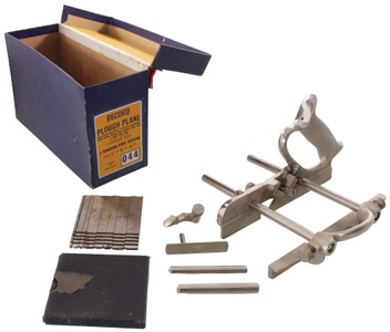 Record Tool Works, Sheffield, England, No. 044: Combination Metallic Plane